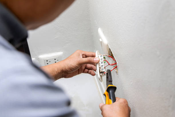 Best Affordable Emergency Electrician  in Lenox, IA